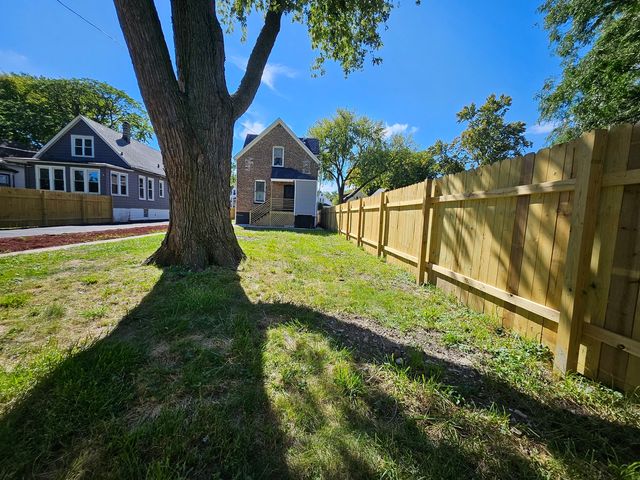 234 W 105th Place, Chicago, IL 60628