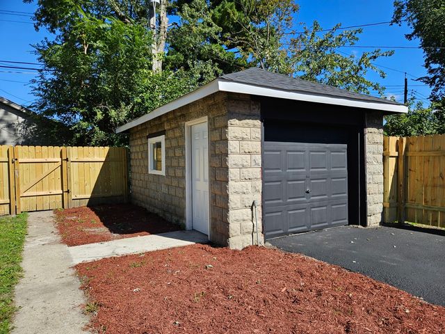 234 W 105th Place, Chicago, IL 60628