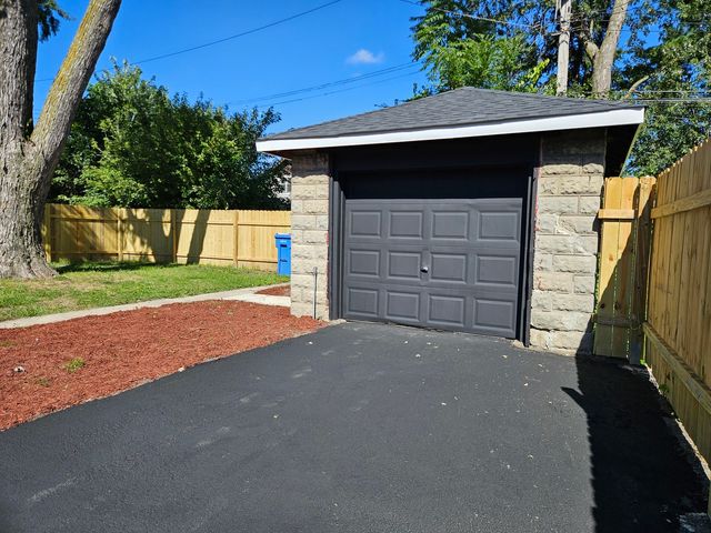 234 W 105th Place, Chicago, IL 60628