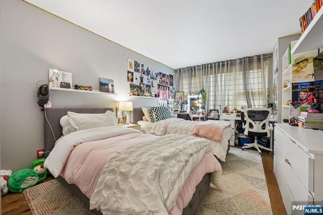 555 North Avenue 1V, Fort Lee, NJ 07024