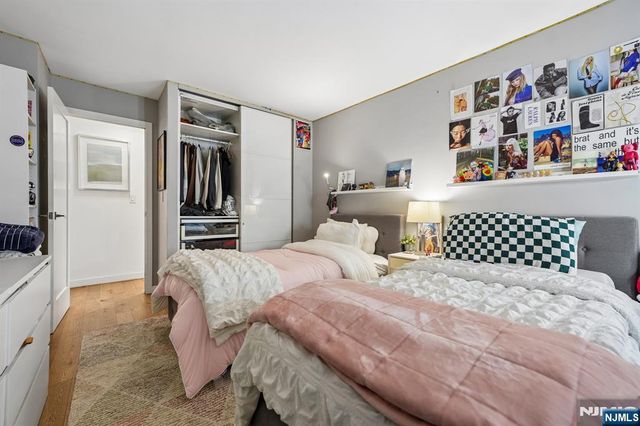 555 North Avenue 1V, Fort Lee, NJ 07024