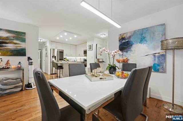 555 North Avenue 1V, Fort Lee, NJ 07024