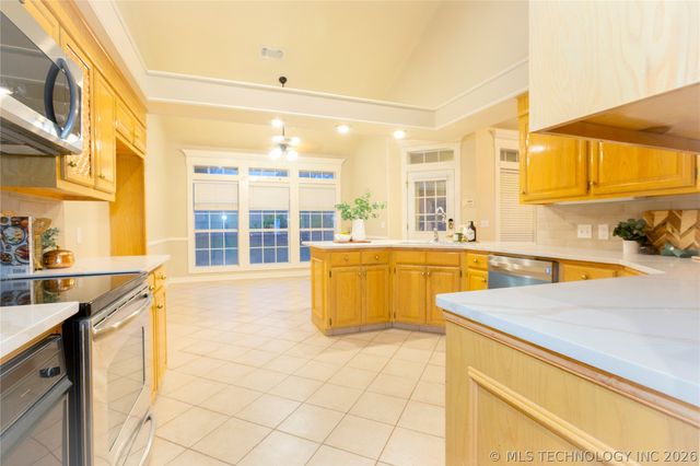 2108 Country Springs Street, Mcalester, OK 74501