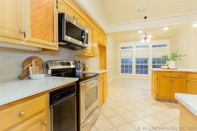 2108 Country Springs Street, Mcalester, OK 74501