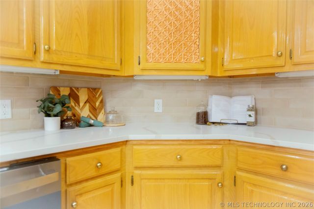 2108 Country Springs Street, Mcalester, OK 74501