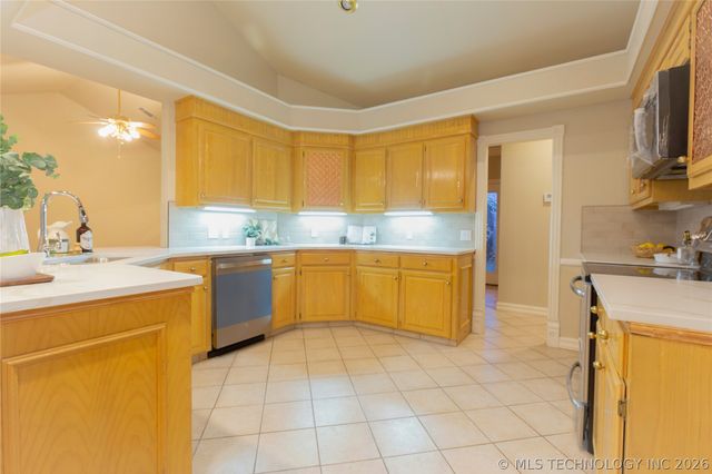 2108 Country Springs Street, Mcalester, OK 74501