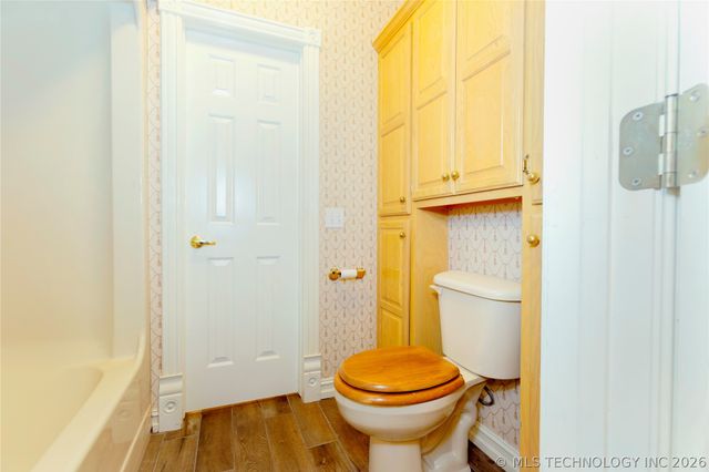 2108 Country Springs Street, Mcalester, OK 74501