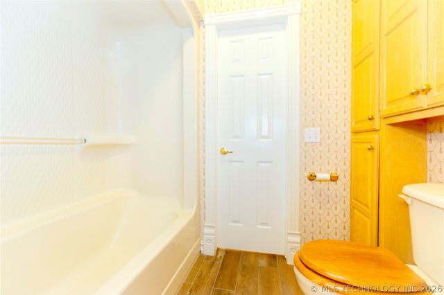 2108 Country Springs Street, Mcalester, OK 74501