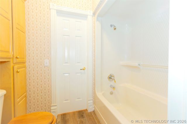 2108 Country Springs Street, Mcalester, OK 74501