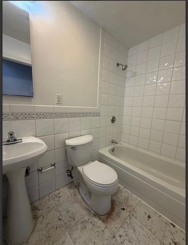 70 Lafayette 27, Chelsea, MA 02150