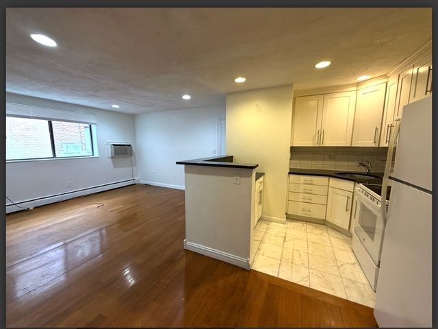 70 Lafayette 27, Chelsea, MA 02150