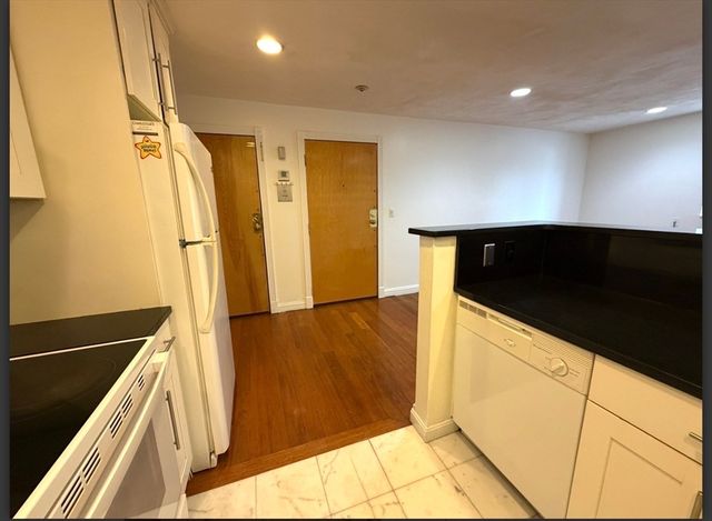 70 Lafayette 27, Chelsea, MA 02150