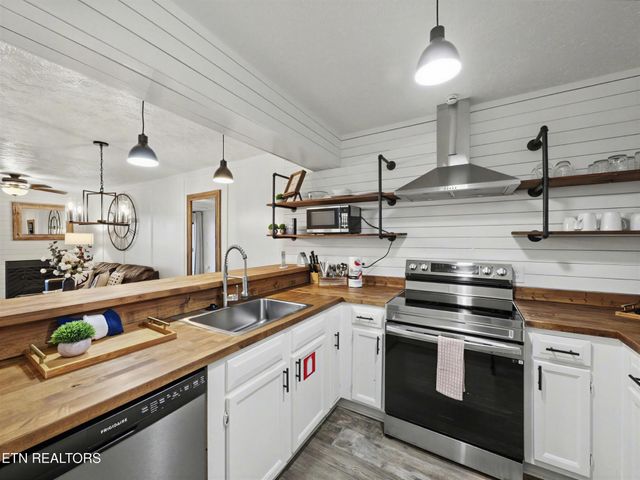 616 Turkey Nest Rd Apt 313, Gatlinburg, TN 37738