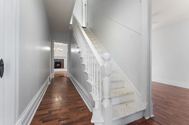 557 W Chicago Street, Valparaiso, IN 46385