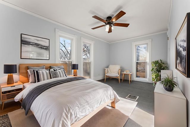 557 W Chicago Street, Valparaiso, IN 46385