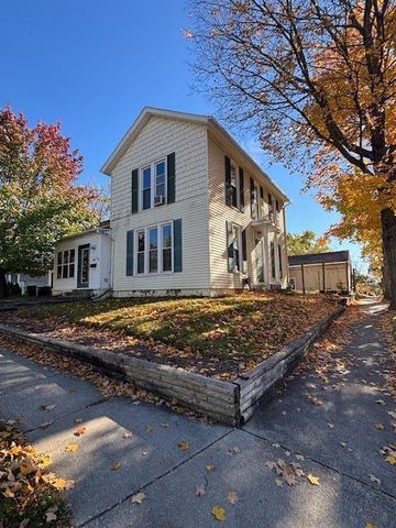 557 W Chicago Street, Valparaiso, IN 46385