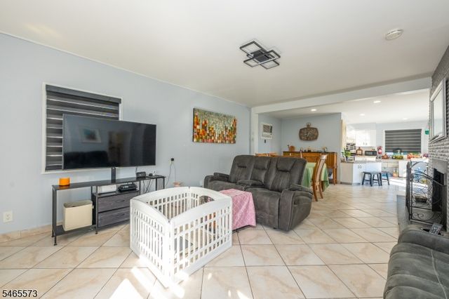 374 Mason Ave, Haledon Boro, NJ 07508