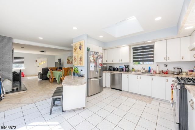 374 Mason Ave, Haledon Boro, NJ 07508