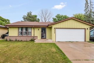 9060 N 86th STREET, Milwaukee, WI 53224