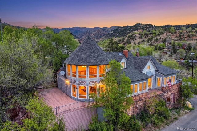 106 Waltham Avenue, Manitou Springs, CO 80829