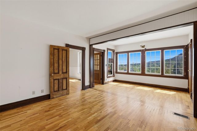 106 Waltham Avenue, Manitou Springs, CO 80829