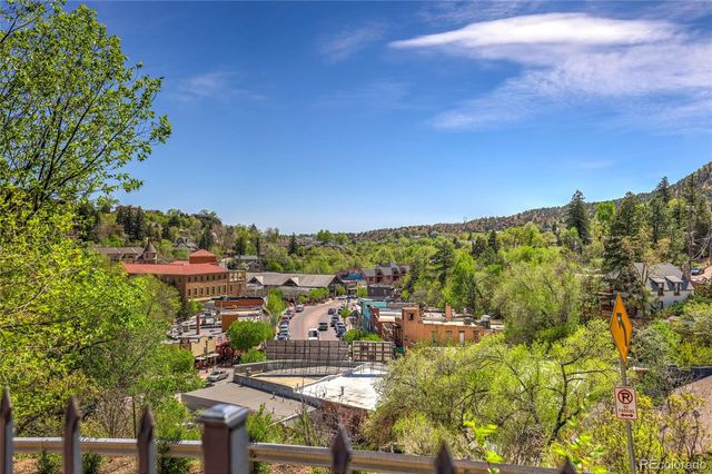 106 Waltham Avenue, Manitou Springs, CO 80829