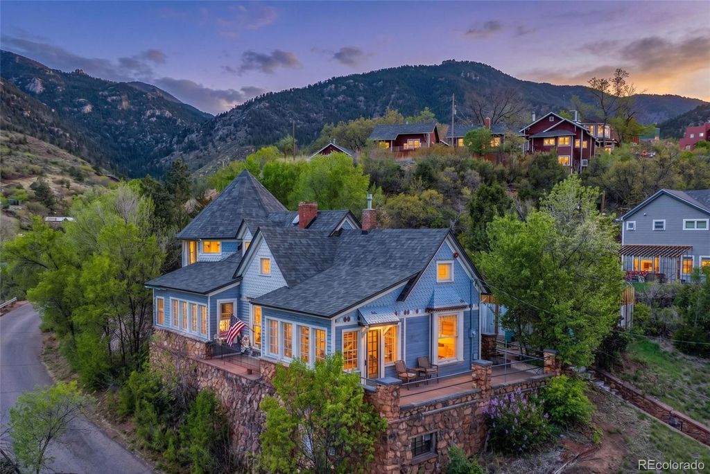 106 Waltham Avenue, Manitou Springs, CO 80829