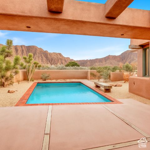 1657 N KAYENTA DR, Ivins, UT 84738