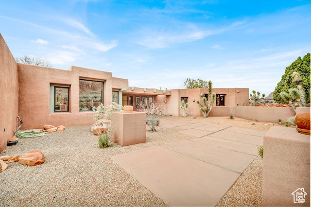 1657 N KAYENTA DR, Ivins, UT 84738