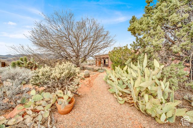 1657 N KAYENTA DR, Ivins, UT 84738