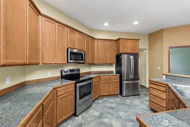 51 E Vine Maple Lane, Union, WA 98592