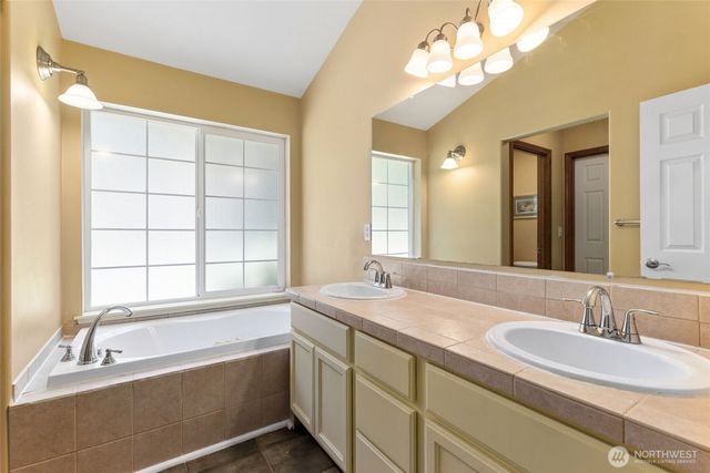 51 E Vine Maple Lane, Union, WA 98592