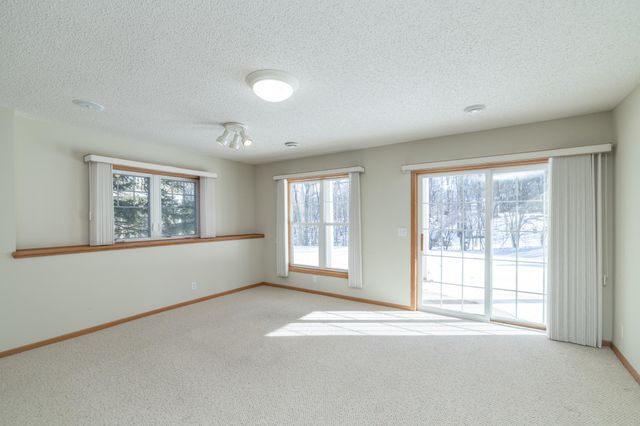 7136 Ballard Trail, Inver Grove Heights, MN 55077