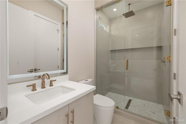 6702 N 11th Lane, Mcallen, TX 78504
