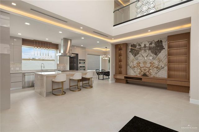 6702 N 11th Lane, Mcallen, TX 78504