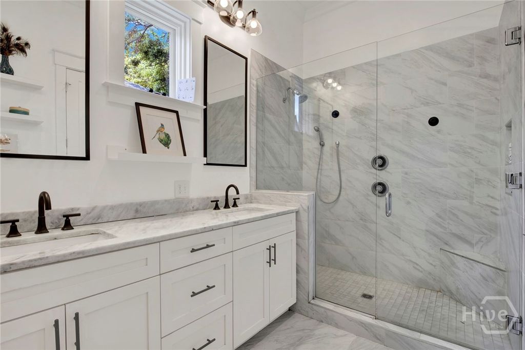 Image 11 of property listing at 2315 Barnard Street, Savannah, GA 31401