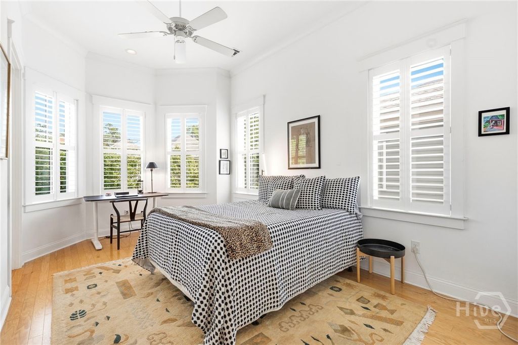 Image 19 of property listing at 2315 Barnard Street, Savannah, GA 31401