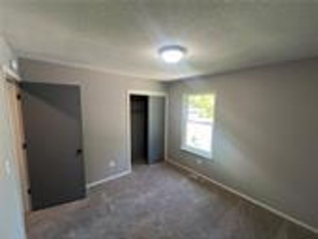 9201 E 90th Terrace, Kansas City, MO 64138
