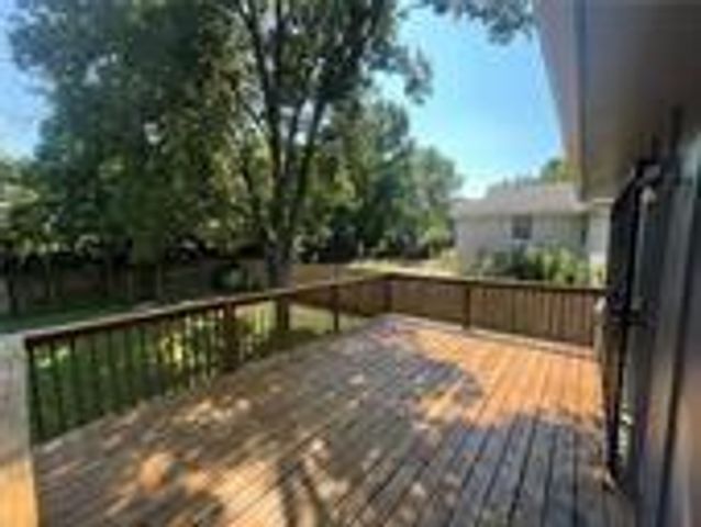 9201 E 90th Terrace, Kansas City, MO 64138