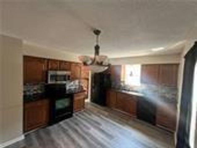9201 E 90th Terrace, Kansas City, MO 64138