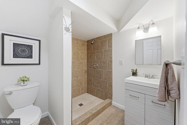 1105 CHISWELL LN, Silver Spring, MD 20901