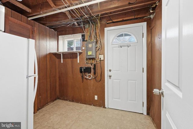 1105 CHISWELL LN, Silver Spring, MD 20901