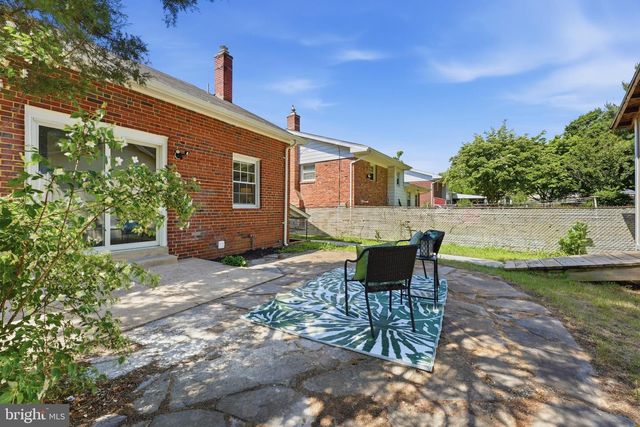 1105 CHISWELL LN, Silver Spring, MD 20901