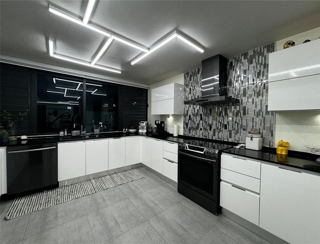 H3 CAPARRA HILLS, Guaynabo, PR 00966