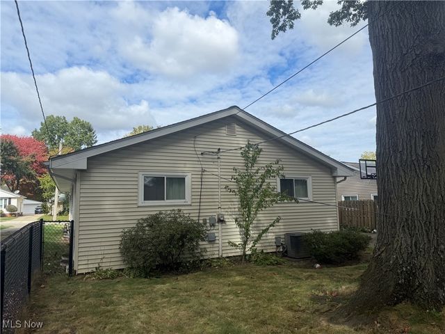 6616 Monterey Drive, Mayfield Heights, OH 44124