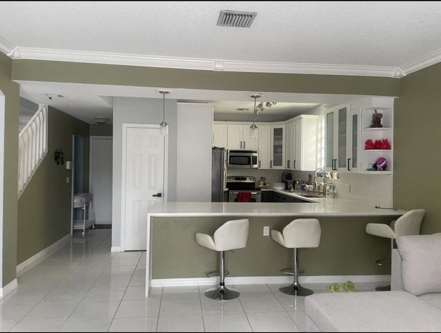 4251 Pine Hollow Circle, Greenacres, FL 33463