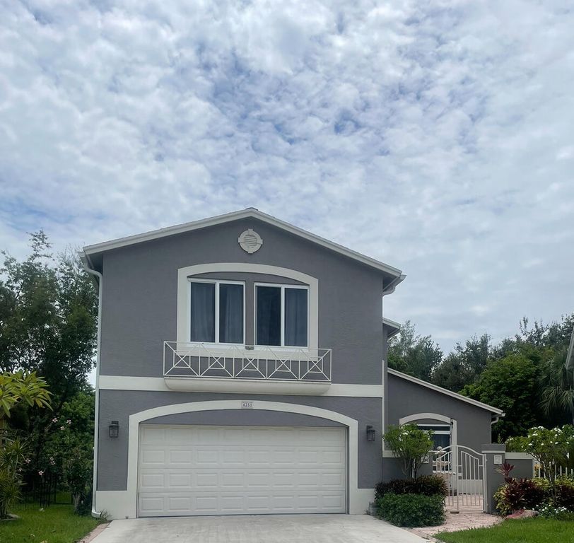 4251 Pine Hollow Circle, Greenacres, FL 33463