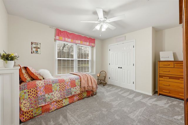 111 Hillside Drive E, Burleson, TX 76028