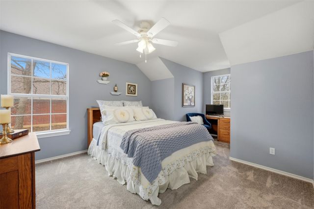 111 Hillside Drive E, Burleson, TX 76028