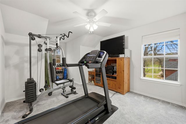 111 Hillside Drive E, Burleson, TX 76028